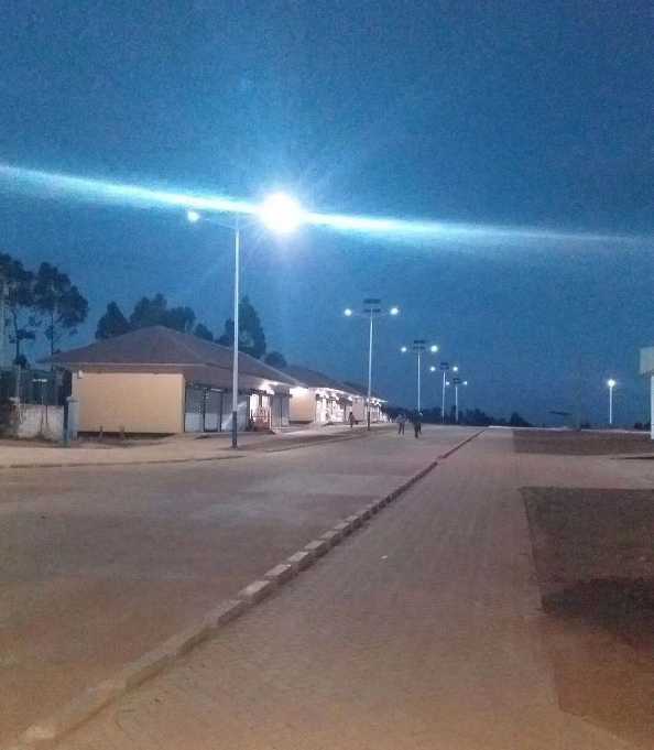 海宁市非洲科特迪瓦太阳能路灯工程